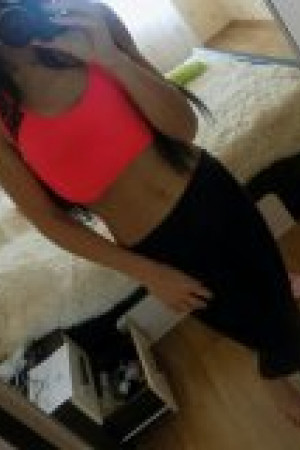 Escort girl Alexsandra